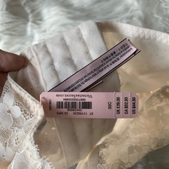 Victoria’s Secret Longline White Lace Bra - Picture 5 of 6